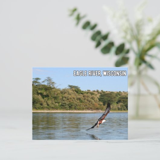 Eagle River, carte postale du Wisconsin (Debout devant)