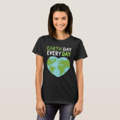 Earth Day Everyday Rainbow Pine Tree Nature Green T-shirt (Voorkant volledig)