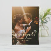 Earthy Mustard Nous avons Elopé la carte Faire-par (Debout devant)