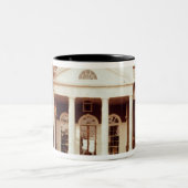 East Front of Monticello Tweekleurige Koffiemok (Center)