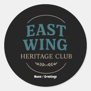 East Wing Heritage Club — Vintage Retro Embleem Ronde Sticker