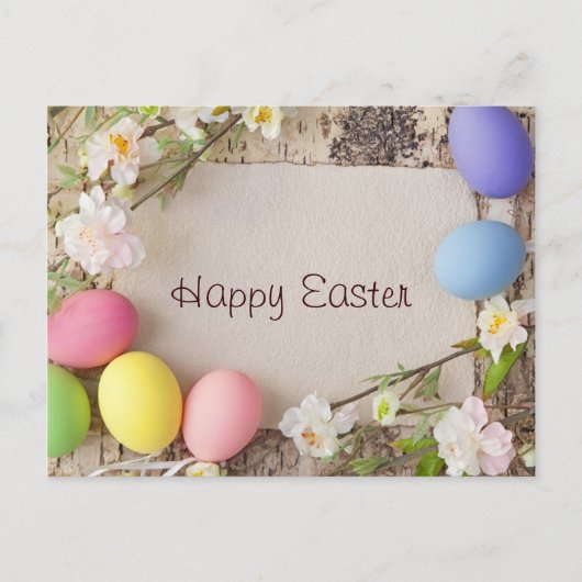 Easter Eggs and Note on Wooden Background Feestdagenkaart (Voorkant)