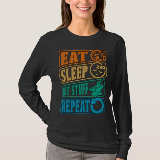Eat Sleep Hit Stuff Repeat Retro Blacksmith Anvil T-shirt (Voorkant)