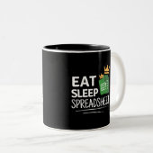 Eat Sleep Spreadsheet Two-Tone koffie Mok (Voorkant rechts)