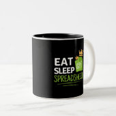 Eat Sleep Spreadsheet Two-Tone koffie Mok (Voorkant rechts)