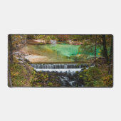 Eau coulant dans la forêt d'automne (Recto)