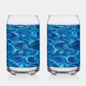 Eau de la piscine bleu foncé (Droite)