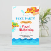 Eau de la piscine de toboggan aquatique invitation (Debout devant)