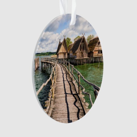 Eau | Maisons sur pilotis au-dessus de l'eau (devant)