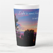 Ecclésiaste 11:7 Latte Mug (Devant)