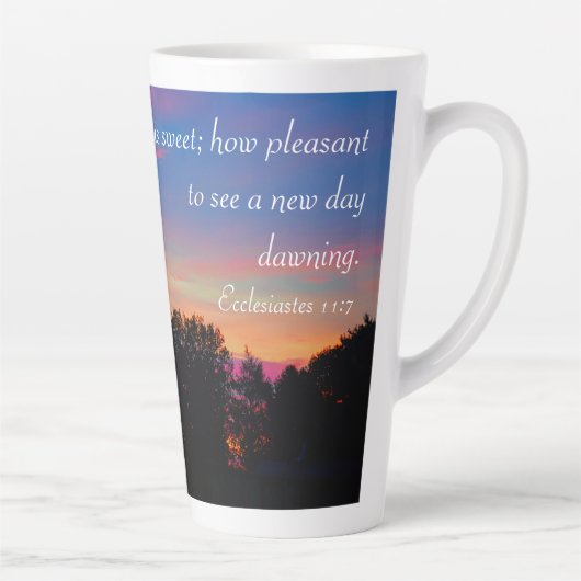 Ecclésiaste 11:7 Latte Mug (Droite)