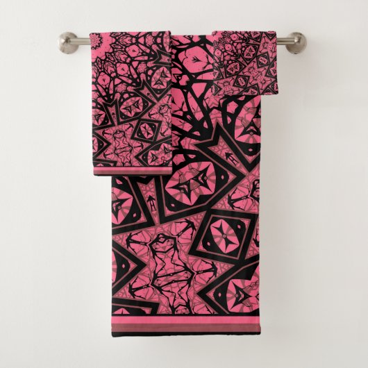 Écharpe patchwork ornement rose et noir (En situation)
