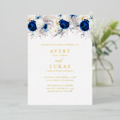 Echt Goud Modern Royal Blue Bloemen Bruiloft Folie Uitnodiging (Staand Voorkant)