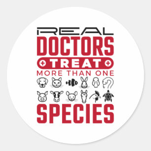 Echte artsen behandelen meer dan één diersoort ronde sticker