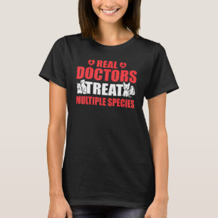 Echte artsen behandelen meerdere soorten u2013 Vet T-shirt