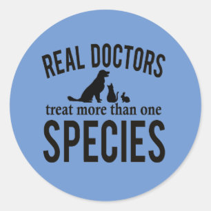 Echte dokters behandelen meer dan één soort Sticke Ronde Sticker