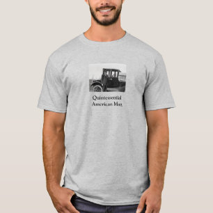 Echte foto antieke auto met eigenaar t-shirt