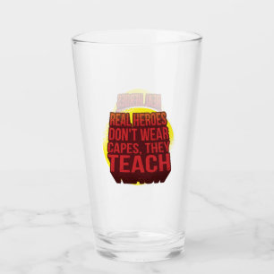 Echte helden dragen geen cape. Ze geven LES. Glas