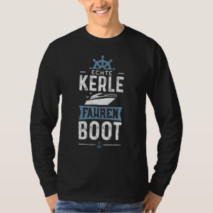 Echte jongens aan boord van motorboot t-shirt