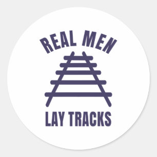 Echte mannen leggen rails vast ronde sticker