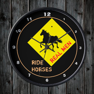 Echte mannen rijden op paarden & Black Horse-feest