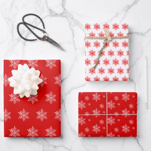 Echte rode en witte snowflake papierbladen inpakpapier vel (Voorkant)