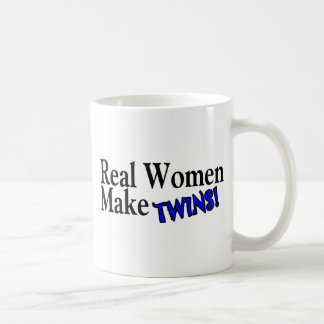 Echte vrouwen maken tweelingen (blauw) koffiemok