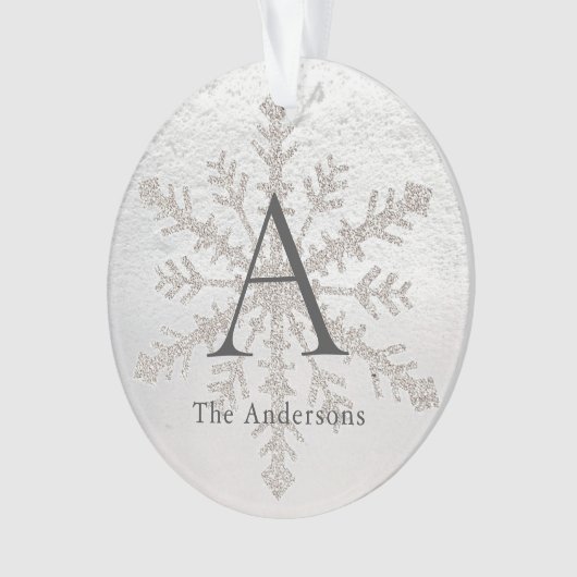 Echte witte sneeuw & zilveren sneeuwvlok Monogram  Ornament (voorkant)