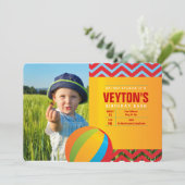 Éclaboussure de Splish une invitation de coup (Debout devant)