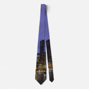 Éclair au-dessus du Cravate de la rivière Chicago