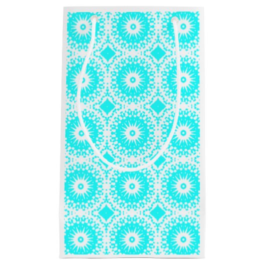 Eclectische Snow Gift Bag Klein Cadeauzakje (Voorkant)