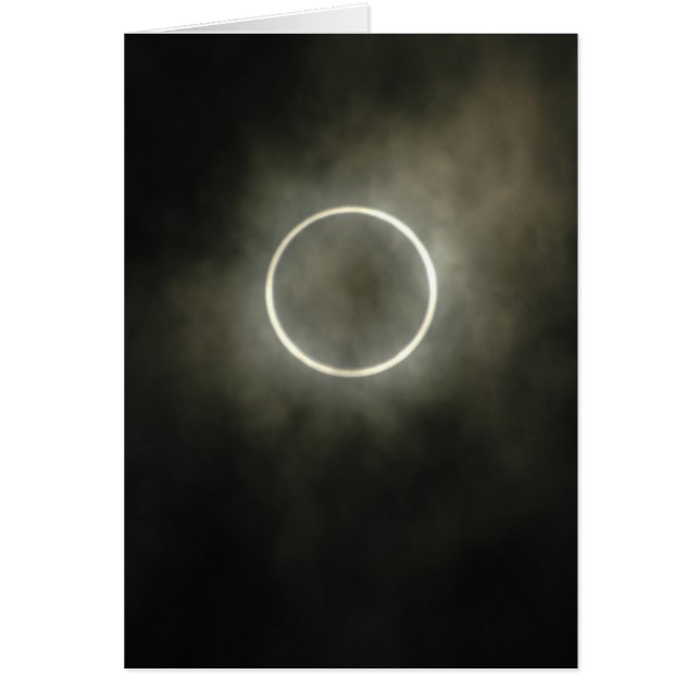 Éclipse solaire annuelle (Devant)