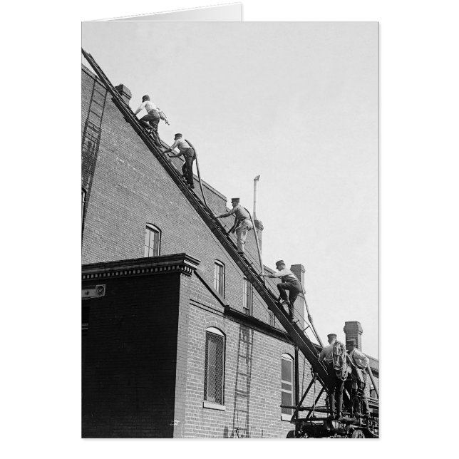 École de formation de pompiers, 1920 (Devant)