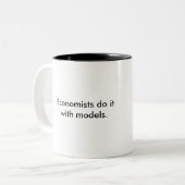 Economen doen het met modellen mok (Voorkant links)