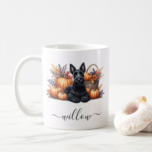 Ecosse Terrier Fall Mug avec nom personnalisé (Avec donut)