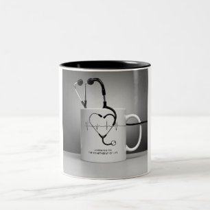 Écoutez le bec du café avec cette Mug