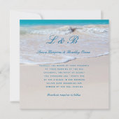 Écrit dans Sand Tropical Beach Wedding Invitation (Devant)