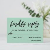 Écriture décontractée Carte RSVP de mariage vert c (Debout devant)