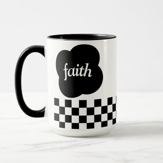 Écriture simple en noir et blanc Mug à deux tons (Gauche)