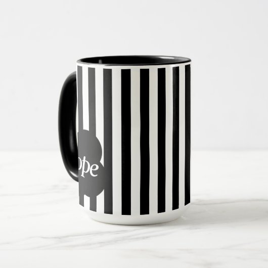 Écriture simple en noir et blanc Mug à deux tons (Devant gauche)