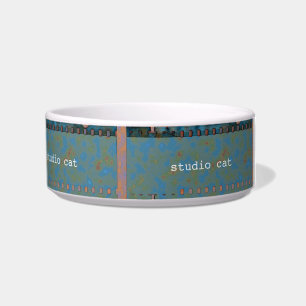 Écuelle Film Strip, Studio Cat