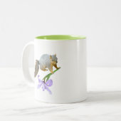 Écureuil avec Mug d'Iris sauvage (Devant gauche)
