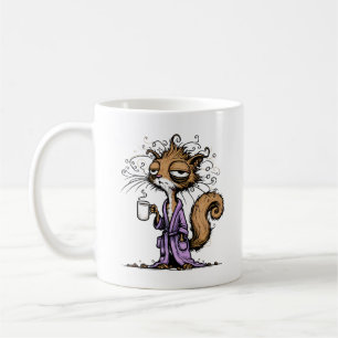 Écureuil du matin buvant de la Mug de café