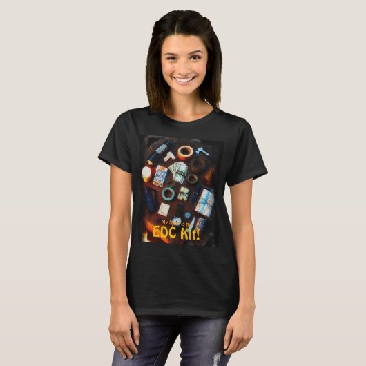 EDC Kit Prepper Survivalist Design T-shirt (Voorkant volledig)