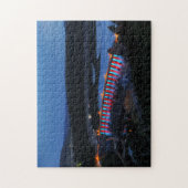 Edersee beleuchtete Staumauer am Abend Legpuzzel (Verticaal)