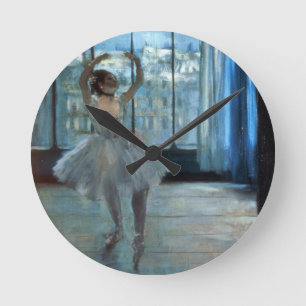 Edgar Degas Dancer voor een raam Ronde Klok