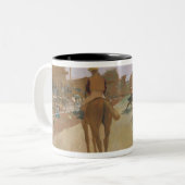 Edgar Degas | Race-paarden voor de kust Tweekleurige Koffiemok (Voorkant links)