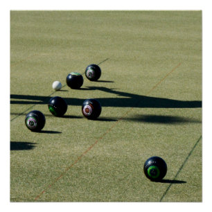 Edge of Victory: een close call bij Lawn Bowls Perfect Poster