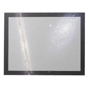 Edge-On Galaxy NGC 4302 & gekantelde Galaxy NGC 42 Notitieblok