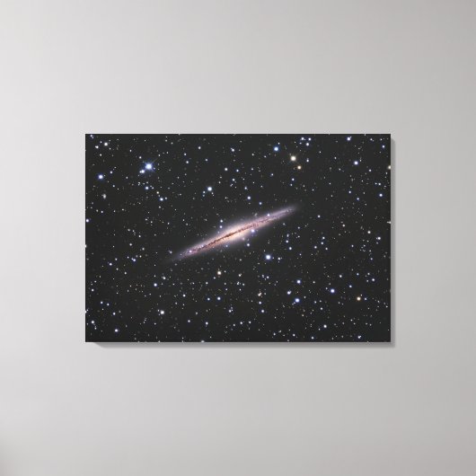 Edge-on uitzicht van de NGC 891 Spiraal Galaxy in Canvas Afdruk (Voorkant)